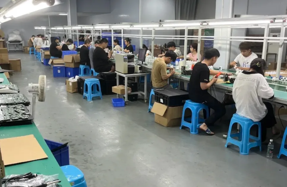 Experimente a fabricação na China: visitas à fábrica da Darkhorse Sourcing para compradores